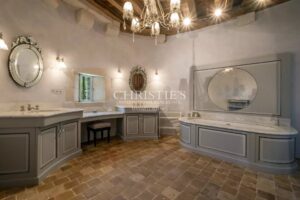 château hectares mer plage rénové domaine étang forêt dépendances hôtel