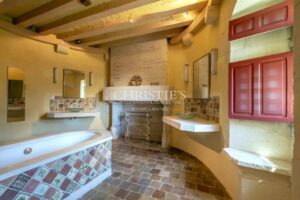 château hectares mer plage rénové domaine étang forêt dépendances hôtel