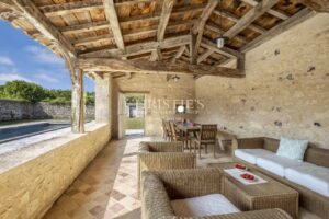 château hectares mer plage rénové domaine étang forêt dépendances hôtel
