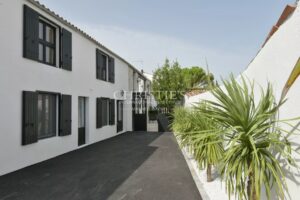 la rochelle jardin piscine lumineux calme charme ancien rénové l'houmeau mer gare aéroport