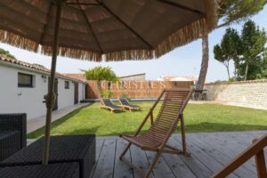 la rochelle jardin piscine lumineux calme charme ancien rénové l'houmeau mer gare aéroport