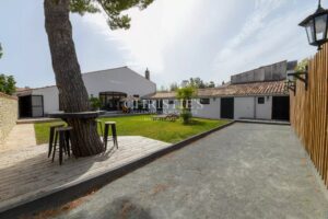 la rochelle jardin piscine lumineux calme charme ancien rénové l'houmeau mer gare aéroport