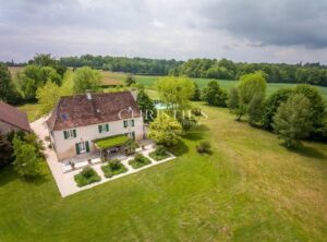 Elégant domaine du 19ème siècle près de Thiviers