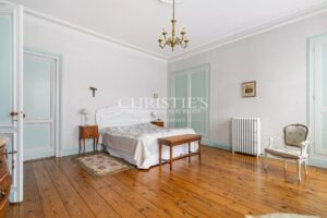 Magnificent mansion with breathtaking views over the Dordogne