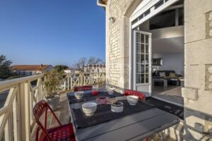 royan meschers vue mer jardin atypique calme lumineux terrasse