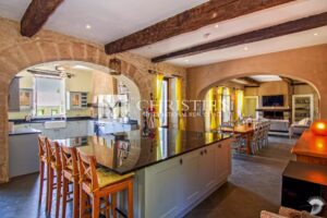 A vendre, magnifique château avec 4 gîtes et piscines près d'Eymet