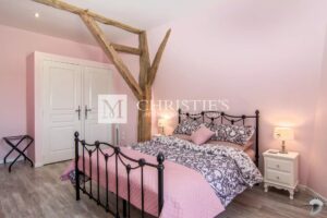 A vendre, magnifique château avec 4 gîtes et piscines près d'Eymet