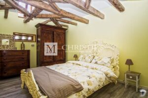 A vendre, magnifique château avec 4 gîtes et piscines près d'Eymet