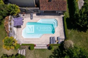Vente exclusive : Magnifique ferme du 18ème siècle rénovée avec piscine dans le Périgord vert