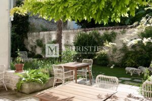 Ensemble immobilier d'exception avec jardin au coeur de La Rochelle