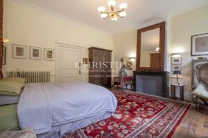 Deux-sévres – Magnificent castle for sale