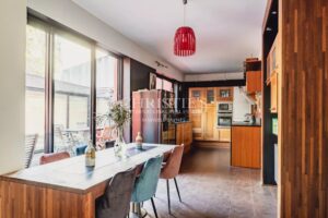 Elegant Family Residence with Garden and Covered Pool in the Prestigious Jardin Public Area of Bordeaux