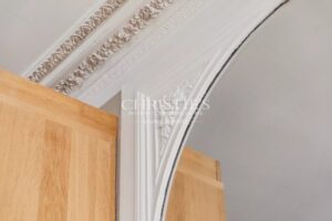 Elegant Family Residence with Garden and Covered Pool in the Prestigious Jardin Public Area of Bordeaux