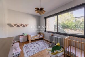 Elegant Family Residence with Garden and Covered Pool in the Prestigious Jardin Public Area of Bordeaux