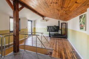 Elegant Family Residence with Garden and Covered Pool in the Prestigious Jardin Public Area of Bordeaux