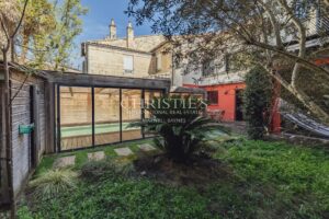 Elegant Family Residence with Garden and Covered Pool in the Prestigious Jardin Public Area of Bordeaux