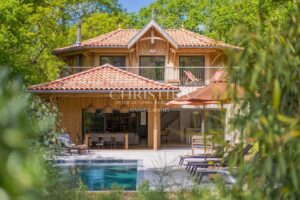 100% Bassin spirit for this villa near the beach