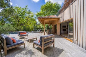 100% Bassin spirit for this villa near the beach
