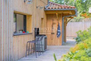 100% Bassin spirit for this villa near the beach