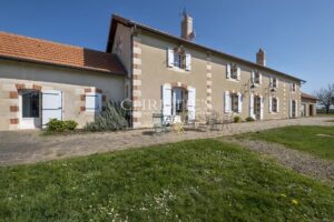 Vente domaine équestre près de Poitiers