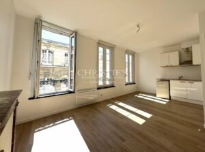 Immeuble de rapport de 7 appartements et cour privative, La Rochelle