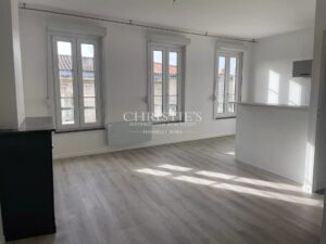 Immeuble de rapport de 7 appartements et cour privative, La Rochelle
