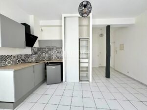 Immeuble de rapport de 7 appartements et cour privative, La Rochelle