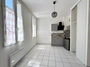 Immeuble de rapport de 7 appartements et cour privative, La Rochelle