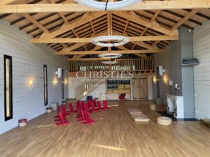 Domaine historique restauré + piscine et 10 hectares de terrain près de Bergerac