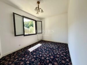 Architect House with large garden