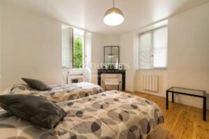 Chambre avec cheminée