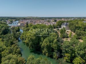 Vente d'un exceptionnel château du 19ème siècle à proximité de Cognac