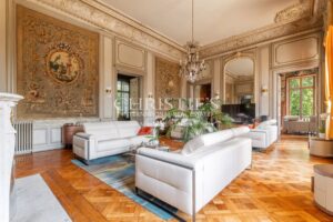 Vente d'un exceptionnel château du 19ème siècle à proximité de Cognac
