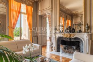 Vente d'un exceptionnel château du 19ème siècle à proximité de Cognac