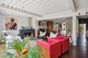 Maison familiale avec extérieur et double garage – Quartier Saint-Augustin