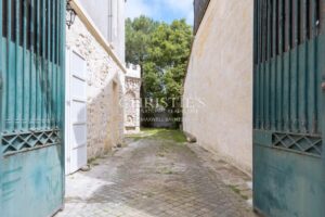BORDEAUX ORNANO - MAISON DE MAÎTRE AVEC JARDIN ET STATIONNEMENT
