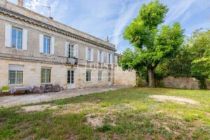 BORDEAUX ORNANO - MAISON DE MAÎTRE AVEC JARDIN ET STATIONNEMENT