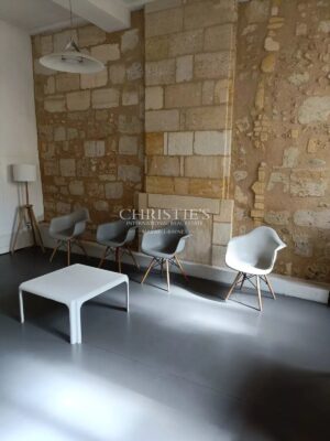 Elégant hôtel particulier en centre-ville avec bureaux