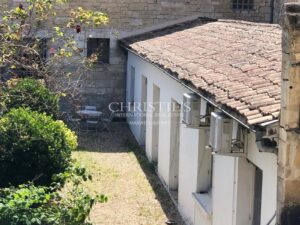 Elégant hôtel particulier en centre-ville avec bureaux