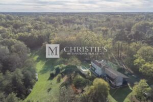 Near Villandrault - Beautiful renovated country home