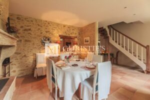 Near Villandrault - Beautiful renovated country home