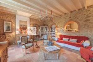 Near Villandrault - Beautiful renovated country home
