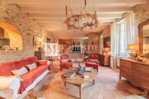 Near Villandrault - Beautiful renovated country home