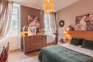 Near Villandrault - Beautiful renovated country home