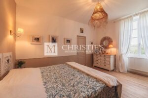 Near Villandrault - Beautiful renovated country home