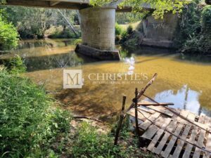 Near Villandrault - Beautiful renovated country home