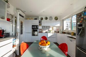 LA ROCHELLE - Appartement DERNIER ETAGE AVEC GRANDE TERRASSE PISCINE - double garage