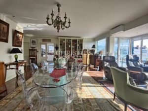 LA ROCHELLE proche port- Appartement DERNIER ETAGE AVEC GRANDE TERRASSE PISCINE - double garage