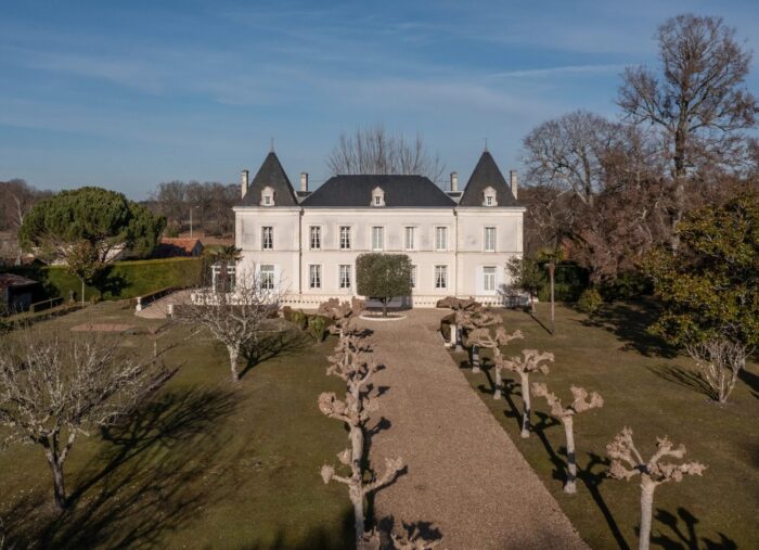 For sale Beautifully renovated 19th century chateau located between Bordeaux and Angoulême