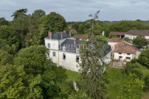 A vendre, manoir 19ème rénové avec maison d’amis
